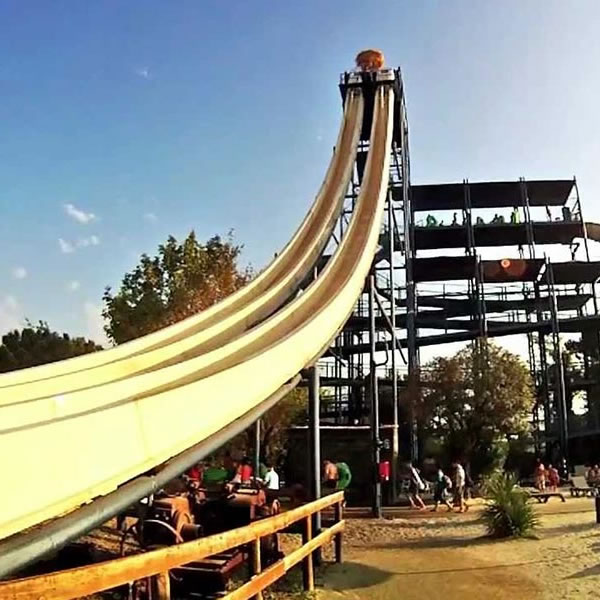 Il parco Caneva Aquapark vicino al Lago di Garda